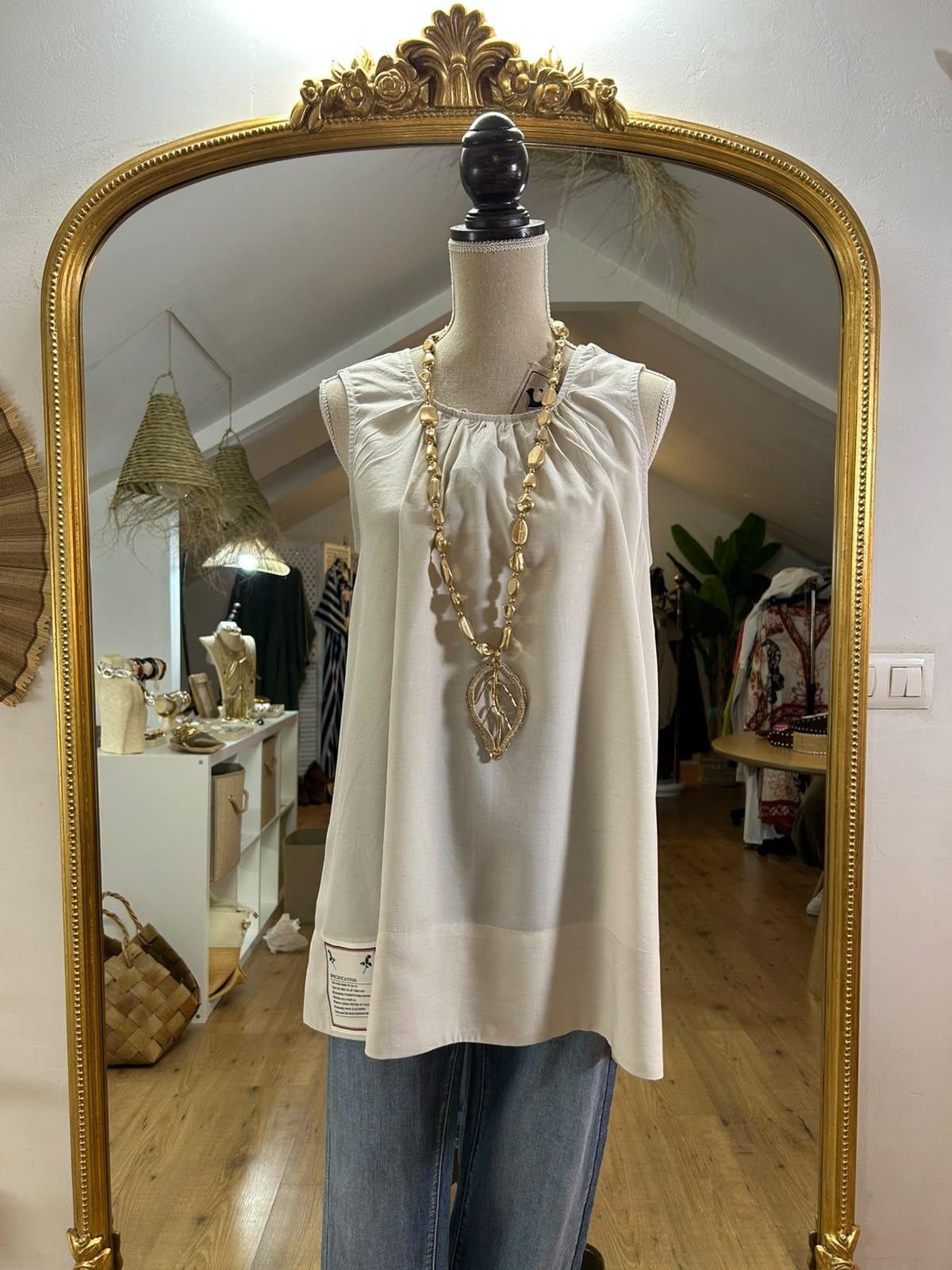 Blusa de lino con topos